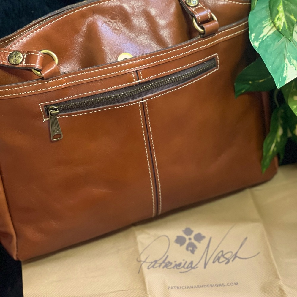 Patricia Nash Leather Purse